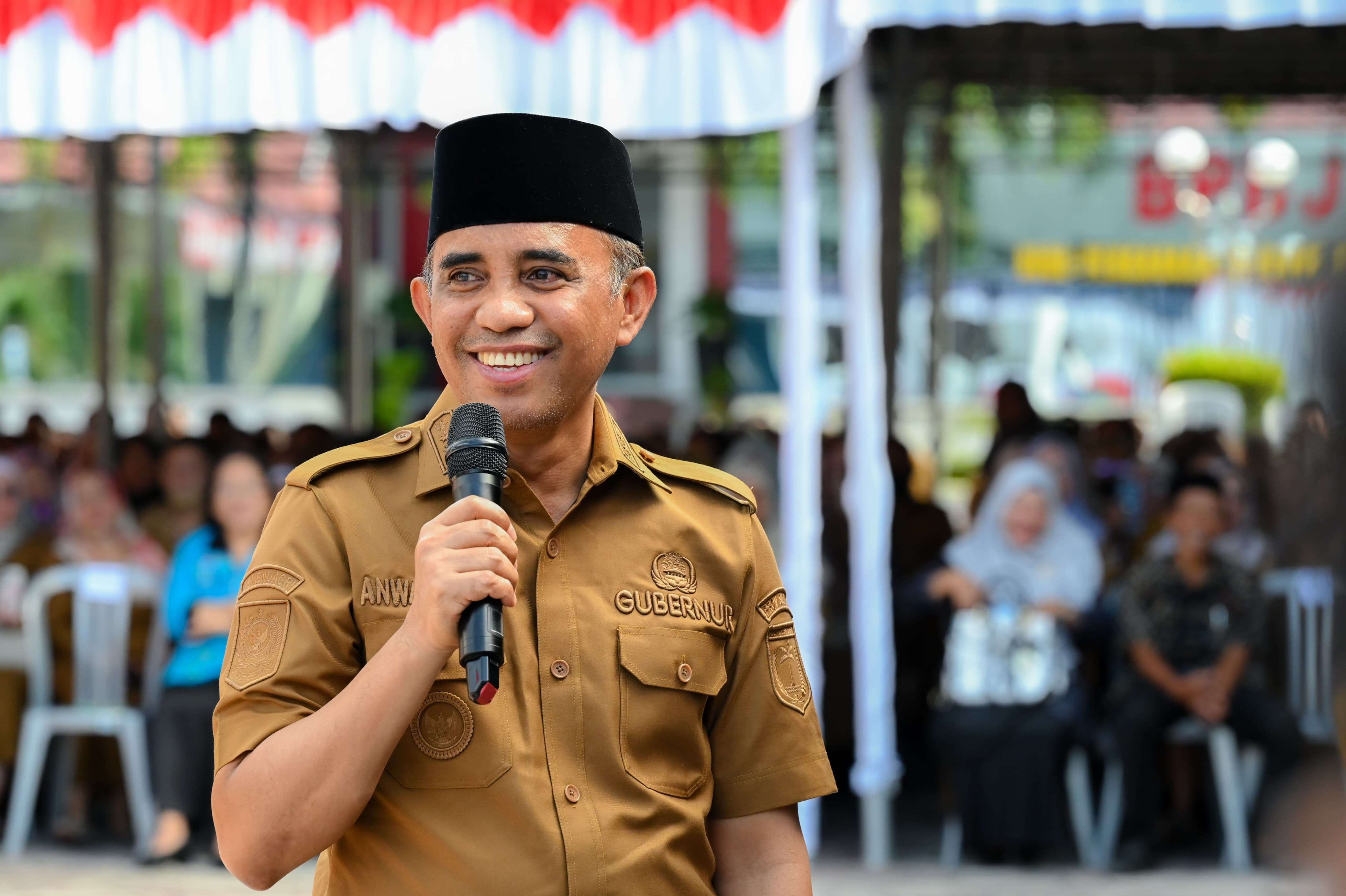 Profil Gubernur Anwar Hafid