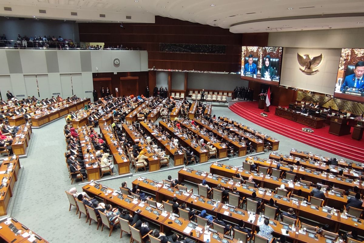 Representasi Perempuan dan Minoritas dalam DPR Periode 2025: Kemajuan dan Tantangan