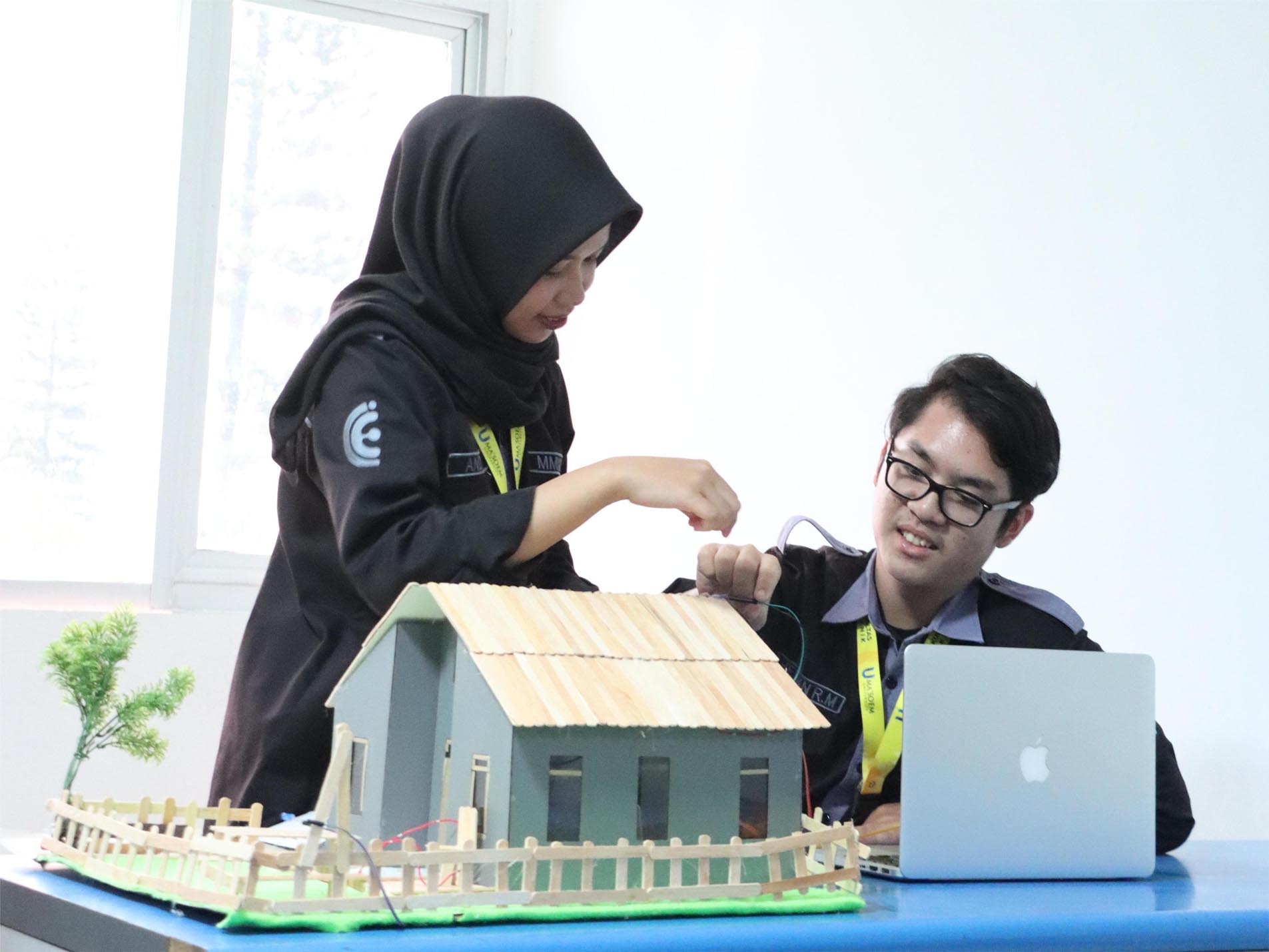 Mungkinkah Kuliah Teknik Industri S1 dengan Biaya Lebih Murah dan Hemat daripada Kampus Negeri
