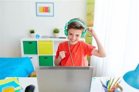 Peran Guru dalam Mendukung Keberhasilan Belajar Online Untuk Anak