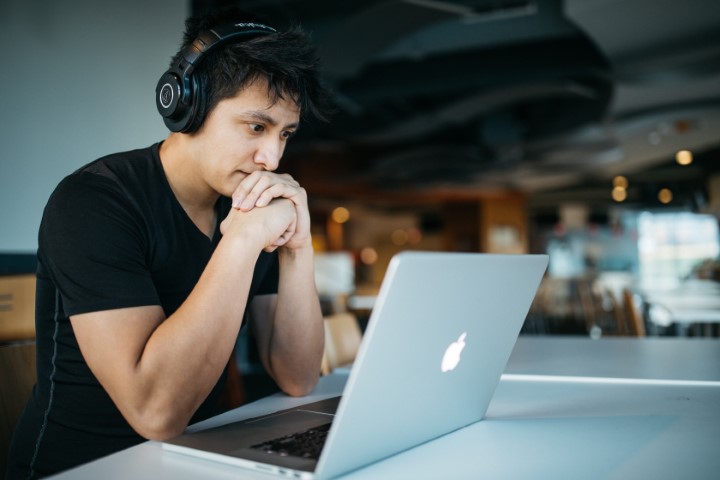 Pengaruh Penerapan Teknologi dalam Mengembangkan Soft Skill Mahasiswa