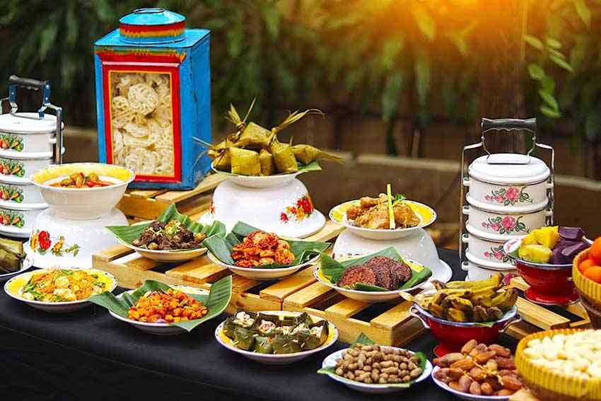 Promosi Optimal untuk Kafe Anda Melalui Branding Sosmed Bisnis Kafe di Rajakomen.com