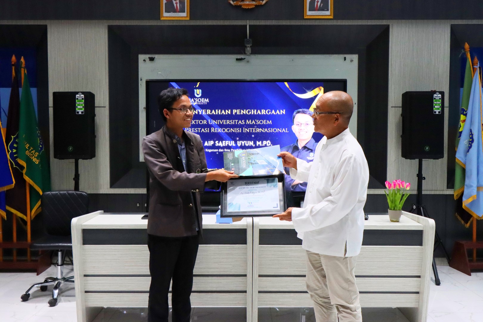 Menginspirasi Melalui Dedikasi Serta Capaian Keilmuan Unggul Berikut Dosen Berprestasi Al Ma'soem