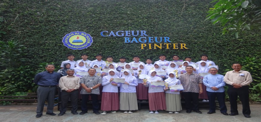 5 Alasan Mengapa Menjadi Siswa Berprestasi di SMP adalah Kunci Sukses di Masa Depan!
