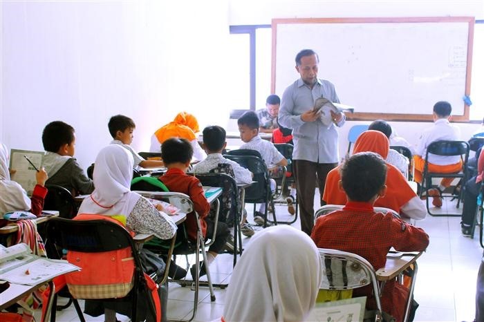 Membangun Komunitas Belajar yang Solid di Boarding School Bandung