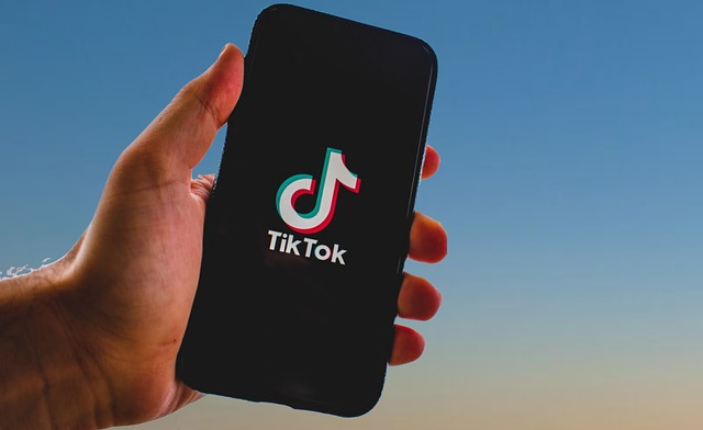 Jasa Share TikTok sebagai Strategi Distribusi Konten di Tengah Persaingan Kreator